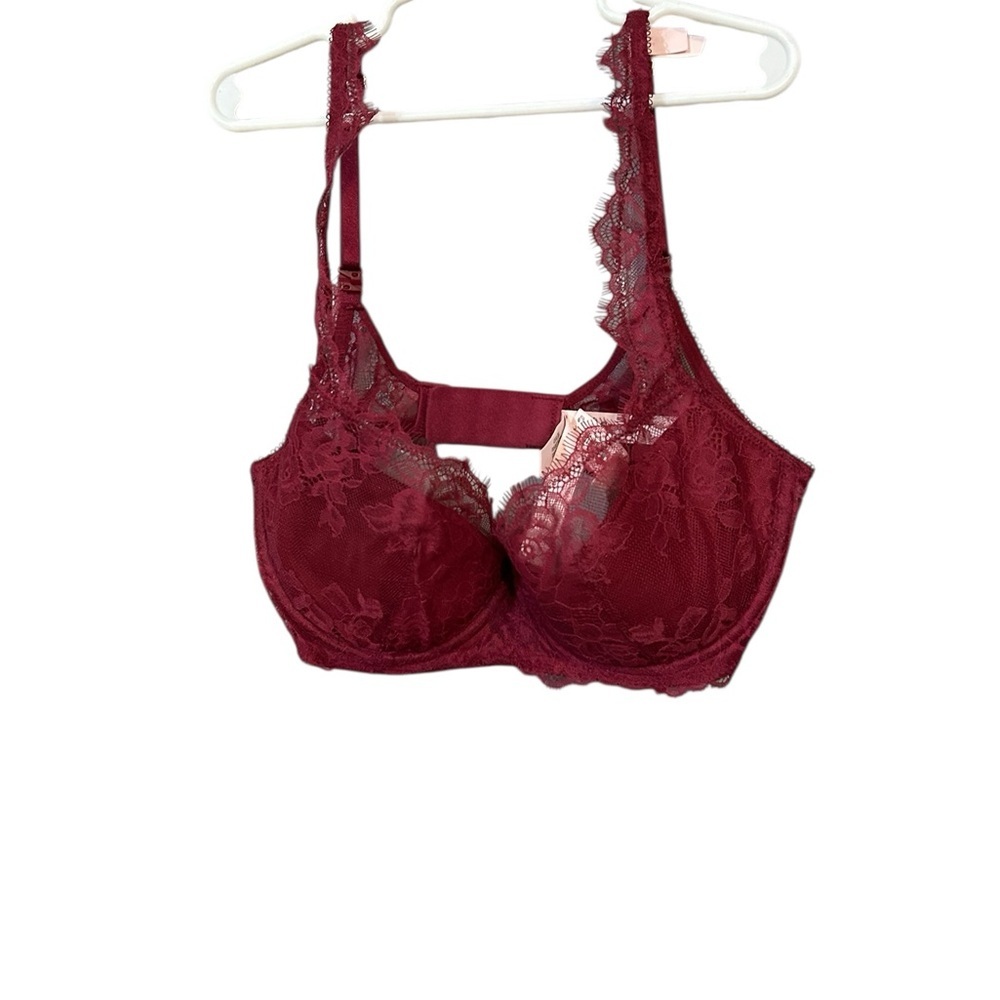 NWT Victoria Secret Balconette Very Sexy Bra NWT 32D
